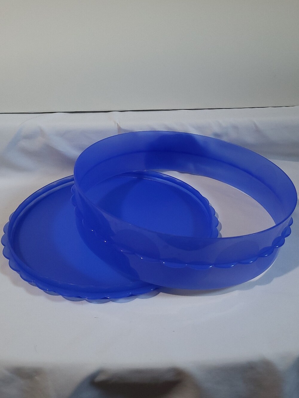 Tupperware Pie Stacker Blue - Picture 2 of 4